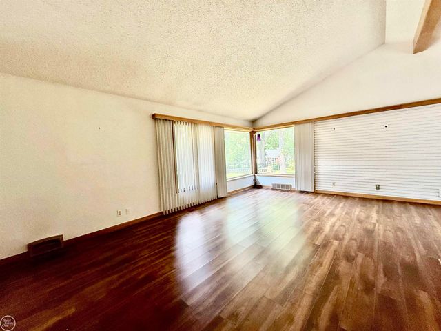 190 S Wilson Boulevard, Mount Clemens, MI 48043