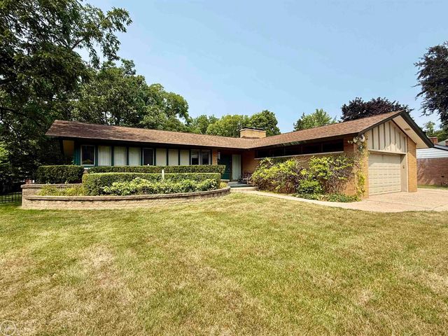 190 S Wilson Boulevard, Mount Clemens, MI 48043