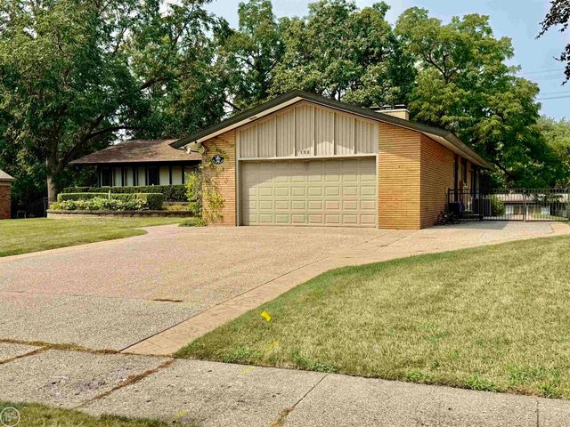 190 S Wilson Boulevard, Mount Clemens, MI 48043