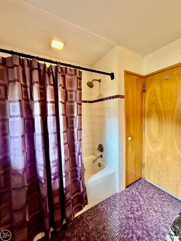 190 S Wilson Boulevard, Mount Clemens, MI 48043