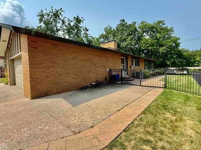 190 S Wilson Boulevard, Mount Clemens, MI 48043