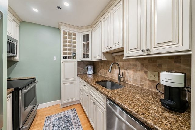 100 Fulton Street 3C, Boston, MA 02109