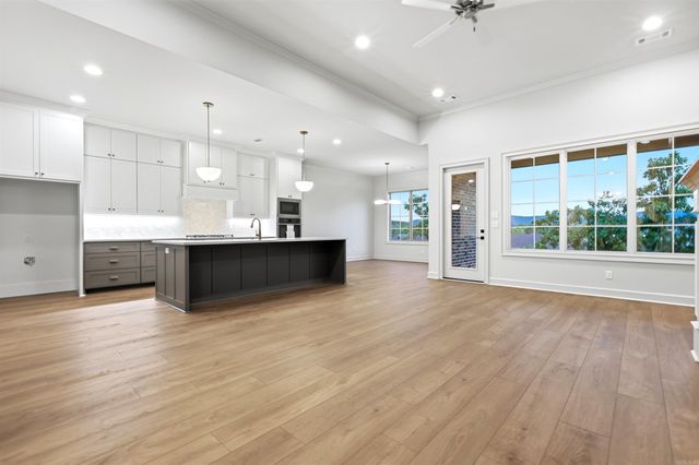 45 Mountain Brook Road, Little Rock, AR 72223