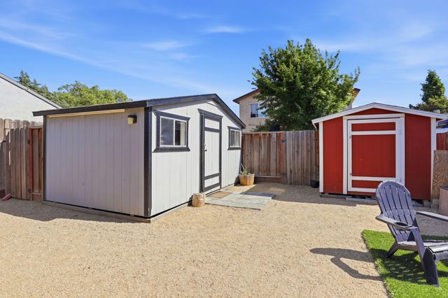 827 Central Avenue, Hollister, CA 95023