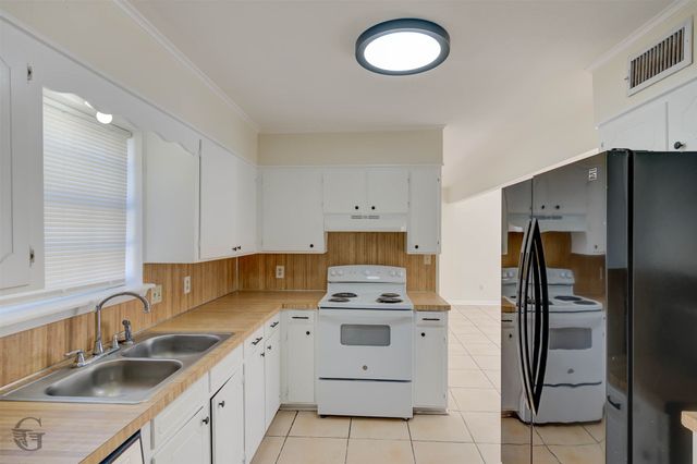 119 Carriage Square Drive, Bossier City, LA 71112