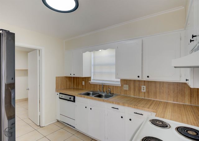 119 Carriage Square Drive, Bossier City, LA 71112