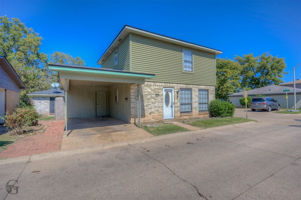 119 Carriage Square Drive, Bossier City, LA 71112