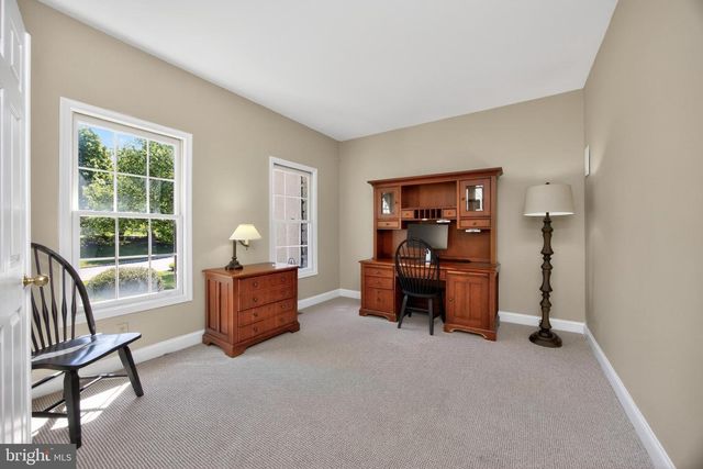 552 LONGFELLOW LN, Harleysville, PA 19438