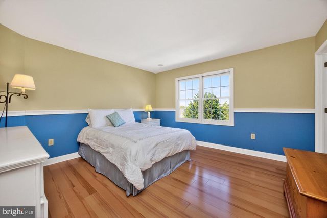 552 LONGFELLOW LN, Harleysville, PA 19438