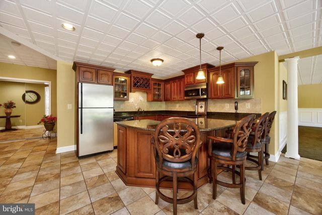552 LONGFELLOW LN, Harleysville, PA 19438