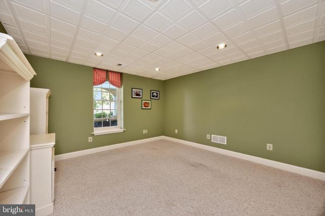 552 LONGFELLOW LN, Harleysville, PA 19438