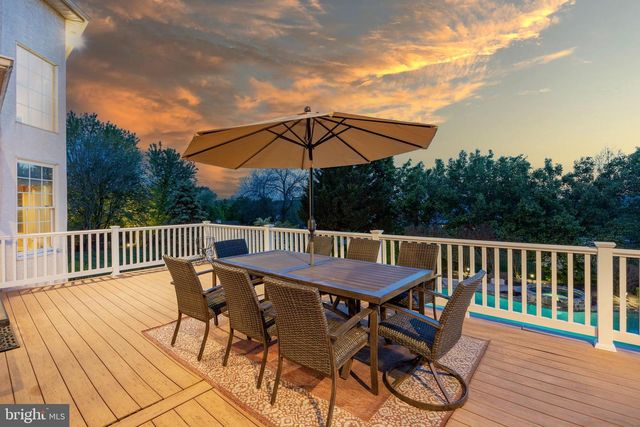 552 LONGFELLOW LN, Harleysville, PA 19438