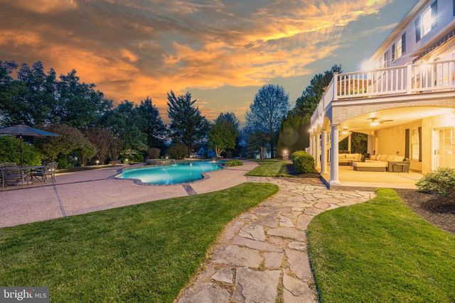 552 LONGFELLOW LN, Harleysville, PA 19438