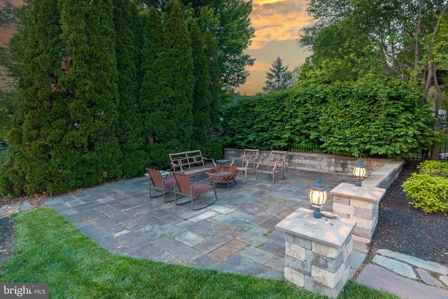 552 LONGFELLOW LN, Harleysville, PA 19438