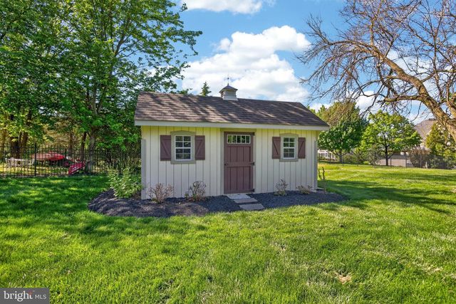 552 LONGFELLOW LN, Harleysville, PA 19438