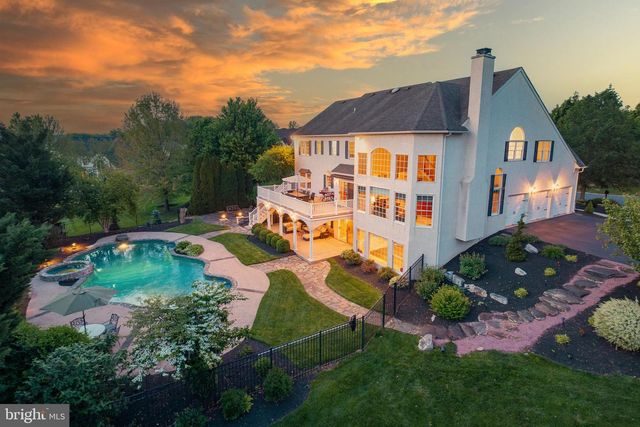 552 LONGFELLOW LN, Harleysville, PA 19438