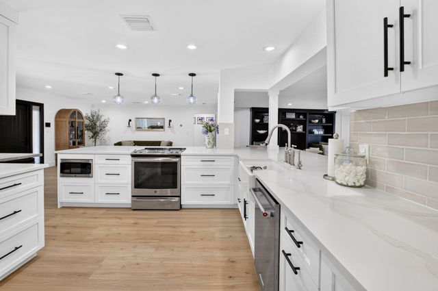 850 SW 4th Street, Boca Raton, FL 33486