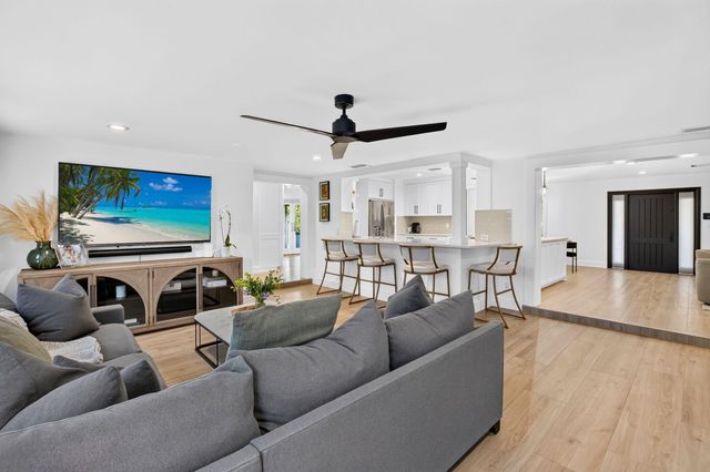850 SW 4th Street, Boca Raton, FL 33486