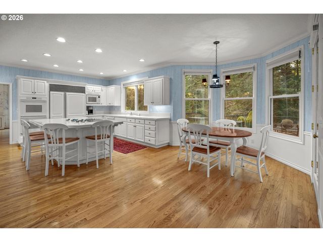 1439 Sw HIGHLAND Rd, Portland, OR 97221