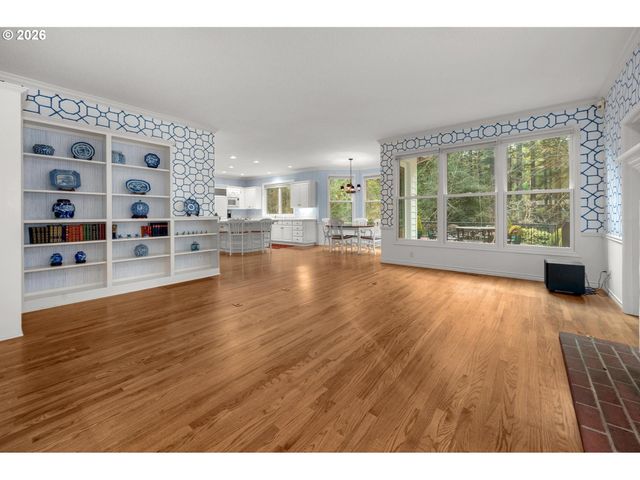 1439 Sw HIGHLAND Rd, Portland, OR 97221