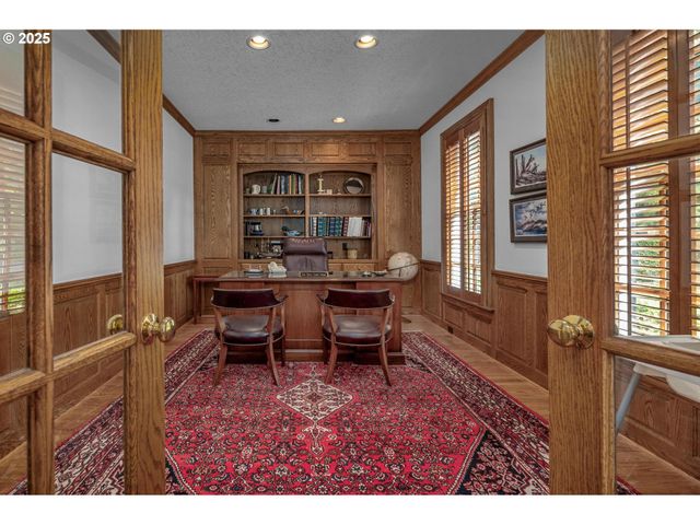 1439 Sw HIGHLAND Rd, Portland, OR 97221