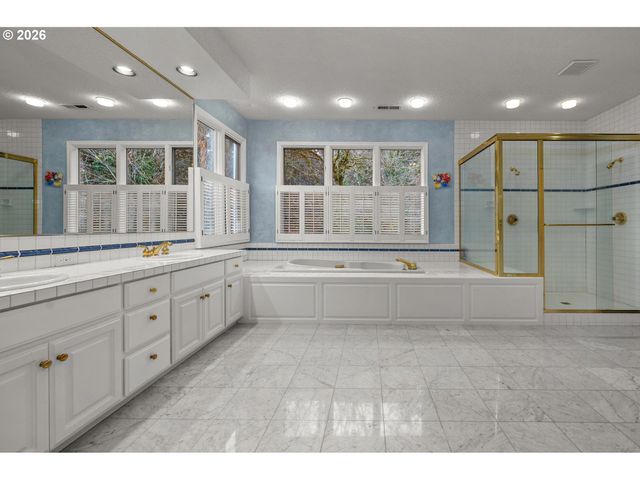 1439 Sw HIGHLAND Rd, Portland, OR 97221