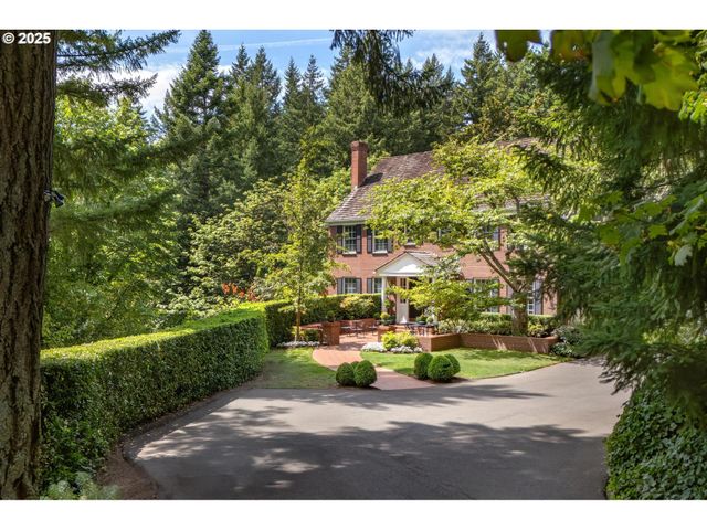 1439 Sw HIGHLAND Rd, Portland, OR 97221