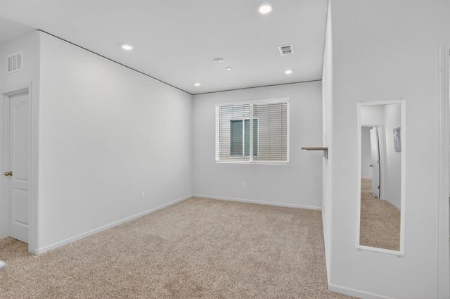 2103 Knotty Pine Way, Plumas Lake, CA 95961