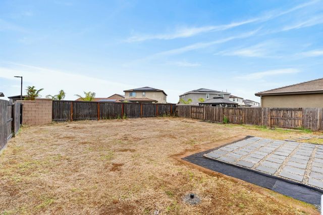 2103 Knotty Pine Way, Plumas Lake, CA 95961