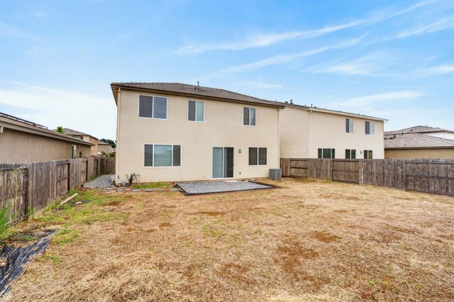 2103 Knotty Pine Way, Plumas Lake, CA 95961
