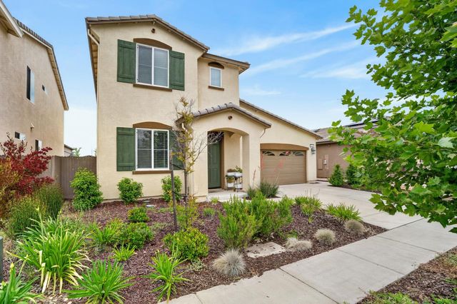 2103 Knotty Pine Way, Plumas Lake, CA 95961