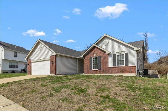 7 Country Lane Court, Florissant, MO 63033