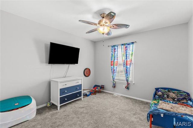 7 Country Lane Court, Florissant, MO 63033