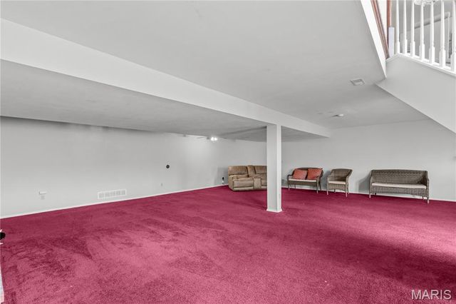 7 Country Lane Court, Florissant, MO 63033