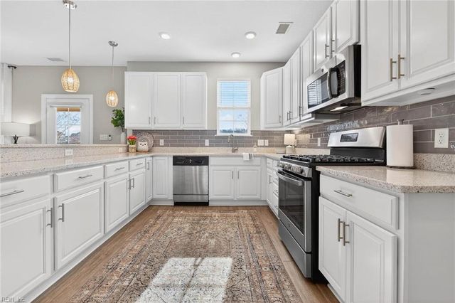 1927 Merano LN, Chesapeake, VA 23322