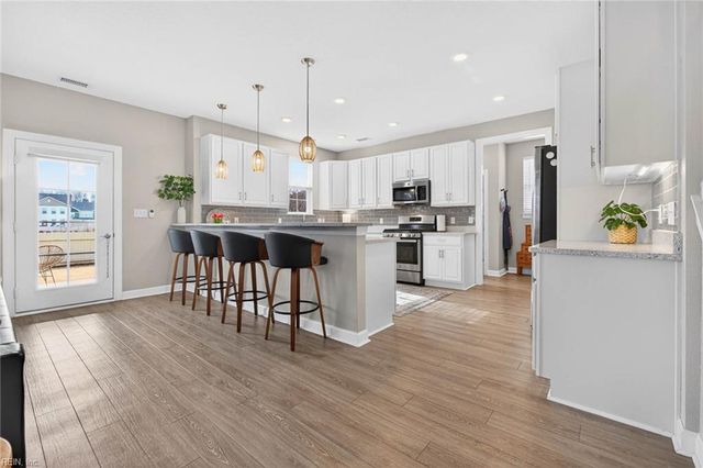 1927 Merano LN, Chesapeake, VA 23322