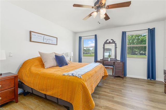 381 Pagan RD, Smithfield, VA 23430