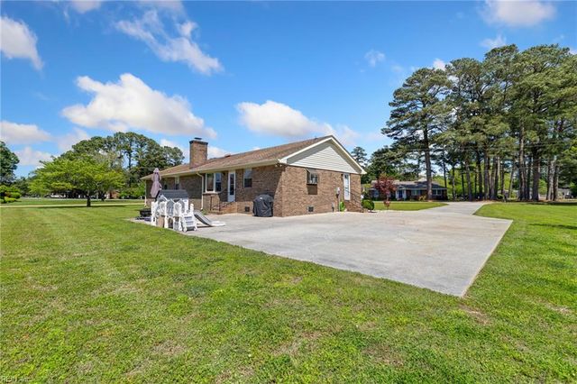 381 Pagan RD, Smithfield, VA 23430