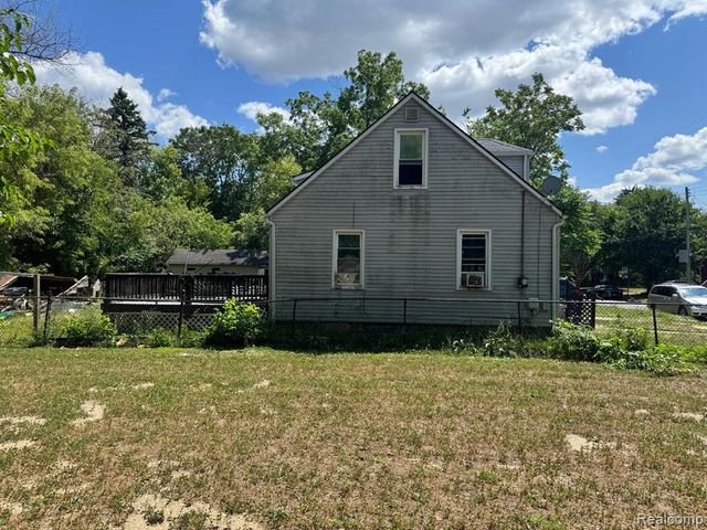 2216 Arlington Avenue, Flint, MI 48506
