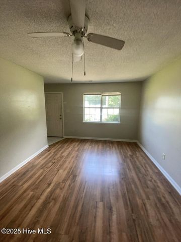 104 Easy Street, Jacksonville, NC 28546