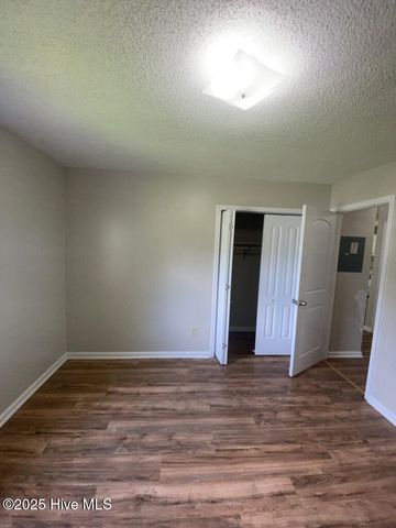 104 Easy Street, Jacksonville, NC 28546