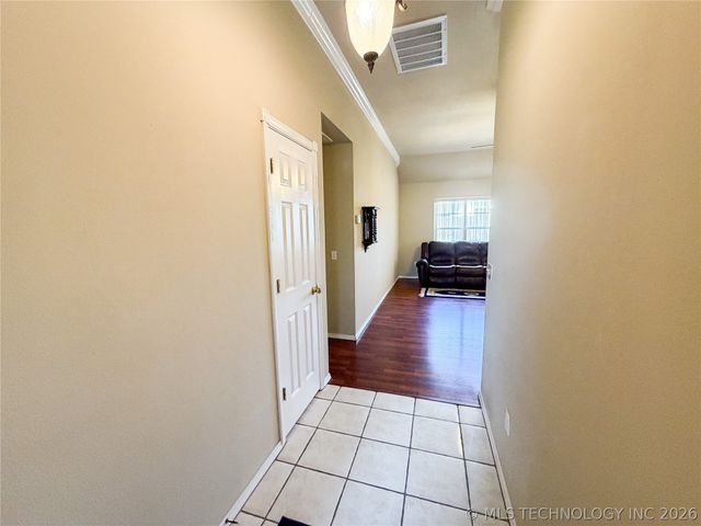 1208 W 1st Street, Tahlequah, OK 74464