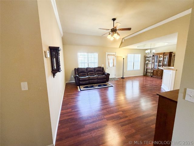 1208 W 1st Street, Tahlequah, OK 74464