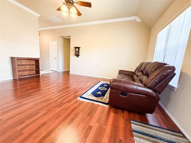 1208 W 1st Street, Tahlequah, OK 74464