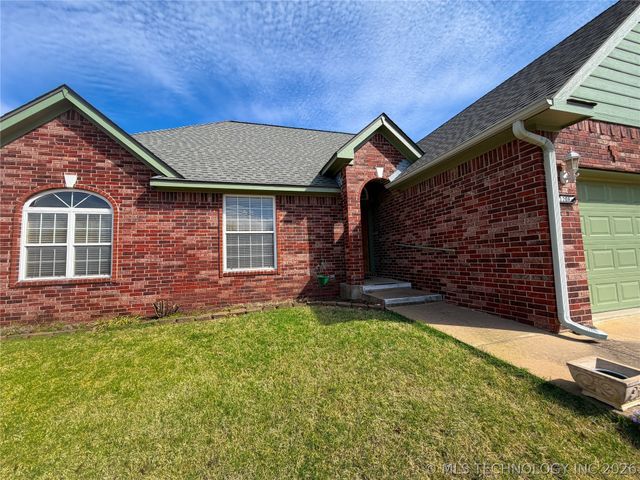 1208 W 1st Street, Tahlequah, OK 74464