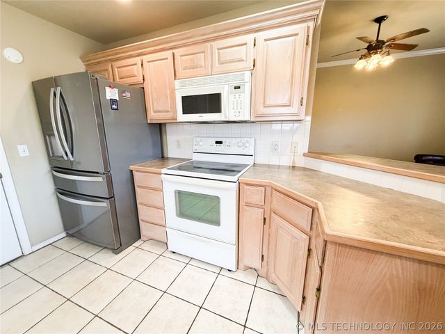 1208 W 1st Street, Tahlequah, OK 74464