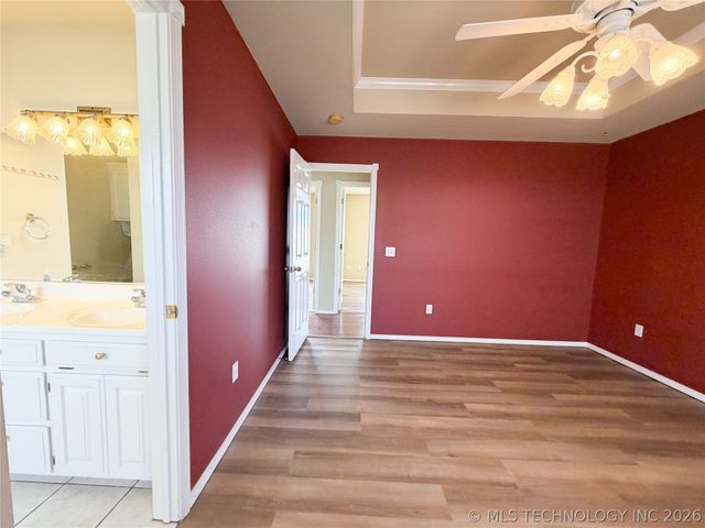 1208 W 1st Street, Tahlequah, OK 74464