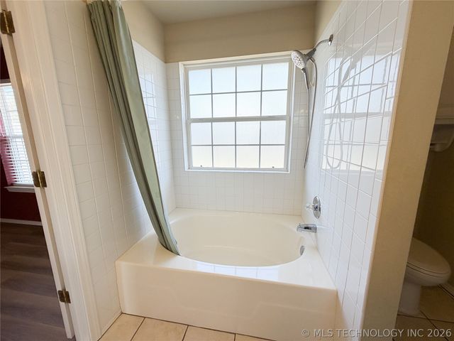 1208 W 1st Street, Tahlequah, OK 74464