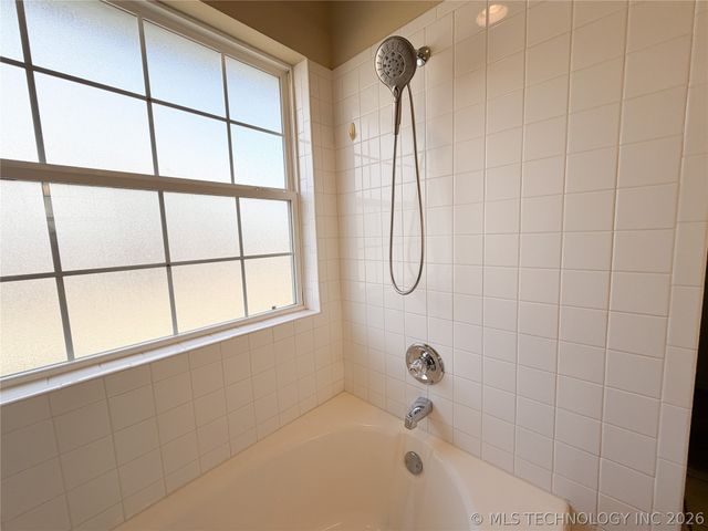 1208 W 1st Street, Tahlequah, OK 74464