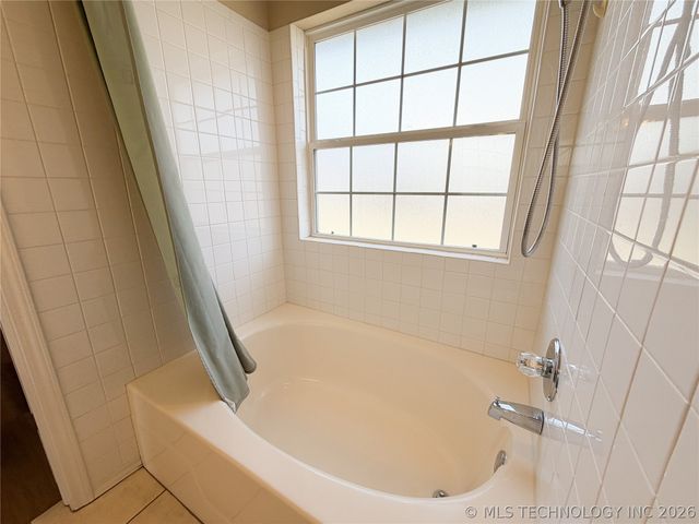 1208 W 1st Street, Tahlequah, OK 74464